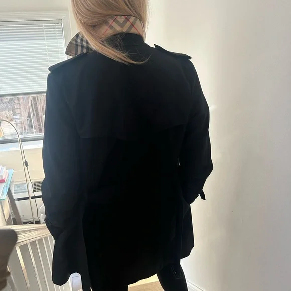 Burberry Classic Black Trench Coat - Picture 4 of 12